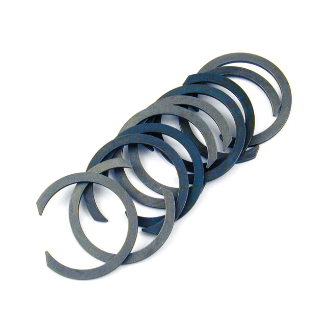 Retaining ring, roller bearing transmission mainshaft